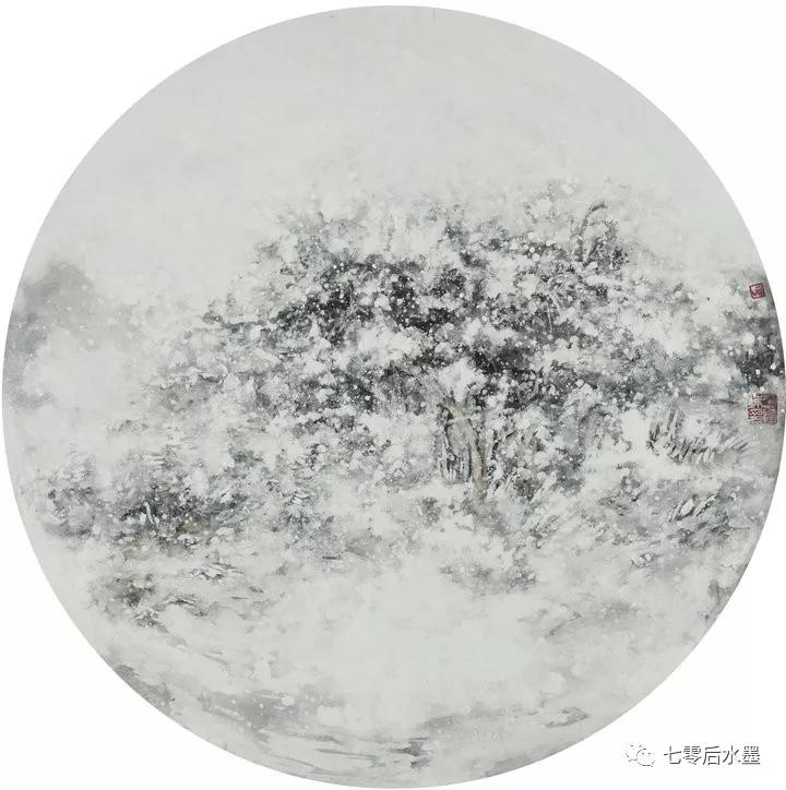 纷飞楼亭共饮二 ╱ 67cm×67cm ╱ 纸本彩墨 ╱ 2017年△ 寒雪孤舟 ╱