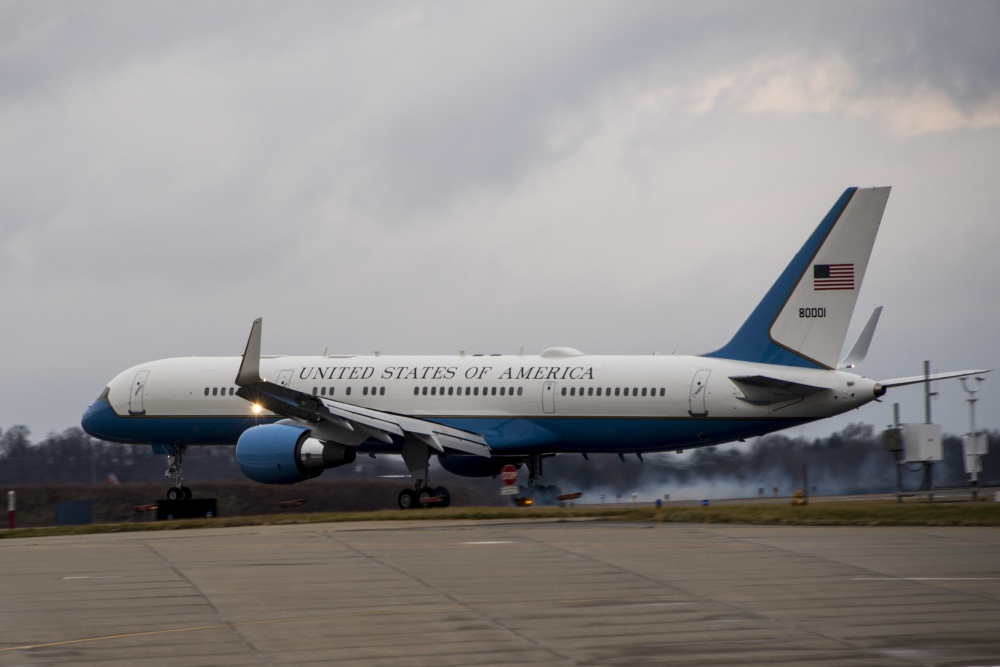 空军二号主要由美国副总统乘坐,空中交通管制代号都