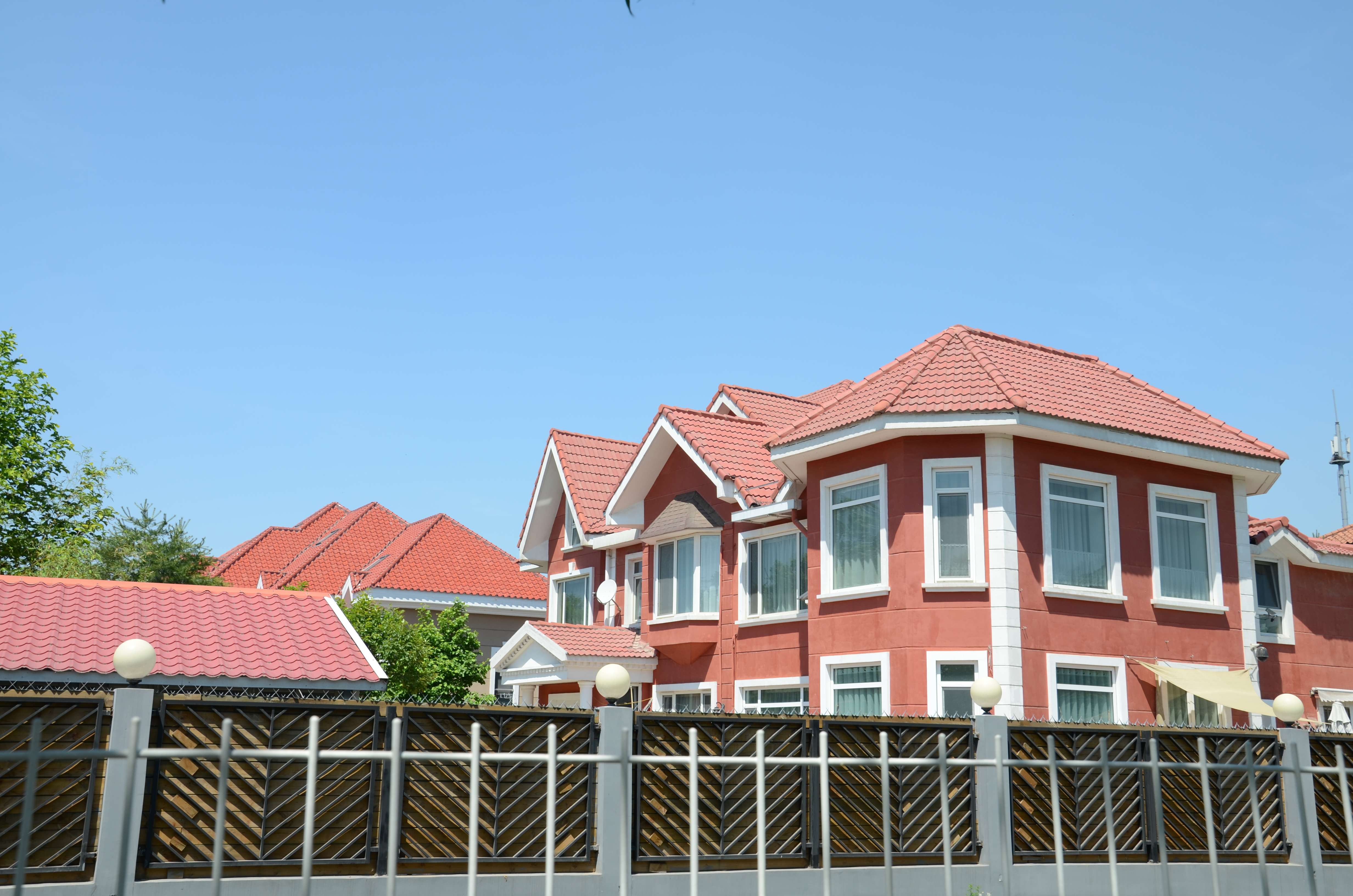 没有人能永远风光,但建筑是悠久的,陶瓦亦是建筑的重要组成部分,别墅