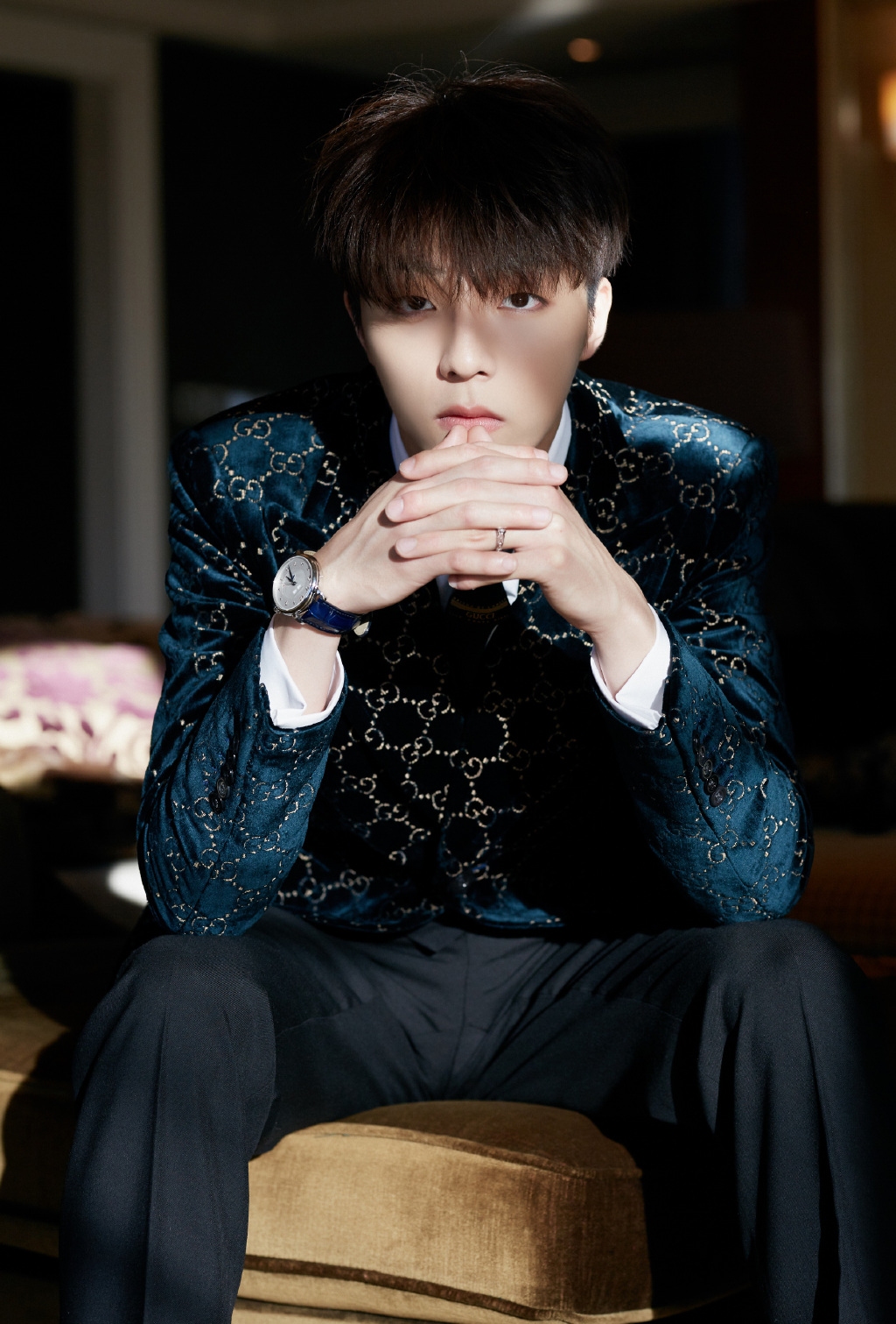 恭喜农农荣获年度商业价值艺人奖 帅气少年用独特魅力尽显时尚态度