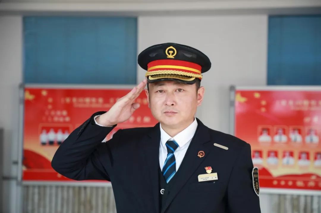 星光闪耀牡客汇聚奋进力量第九期