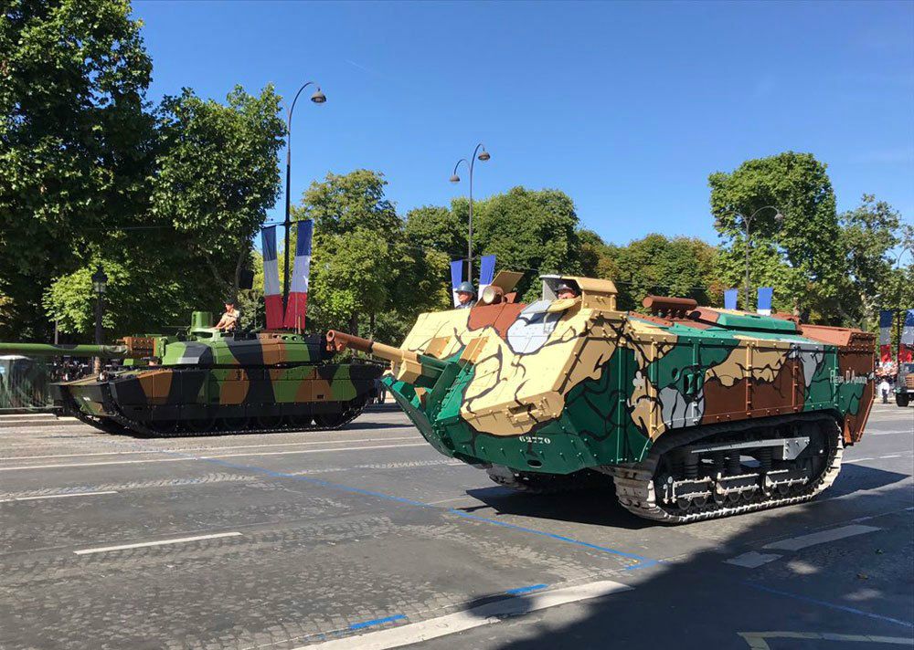 原创圣沙蒙突击坦克配属给炮兵的法兰西战车车身比底盘长三分之一