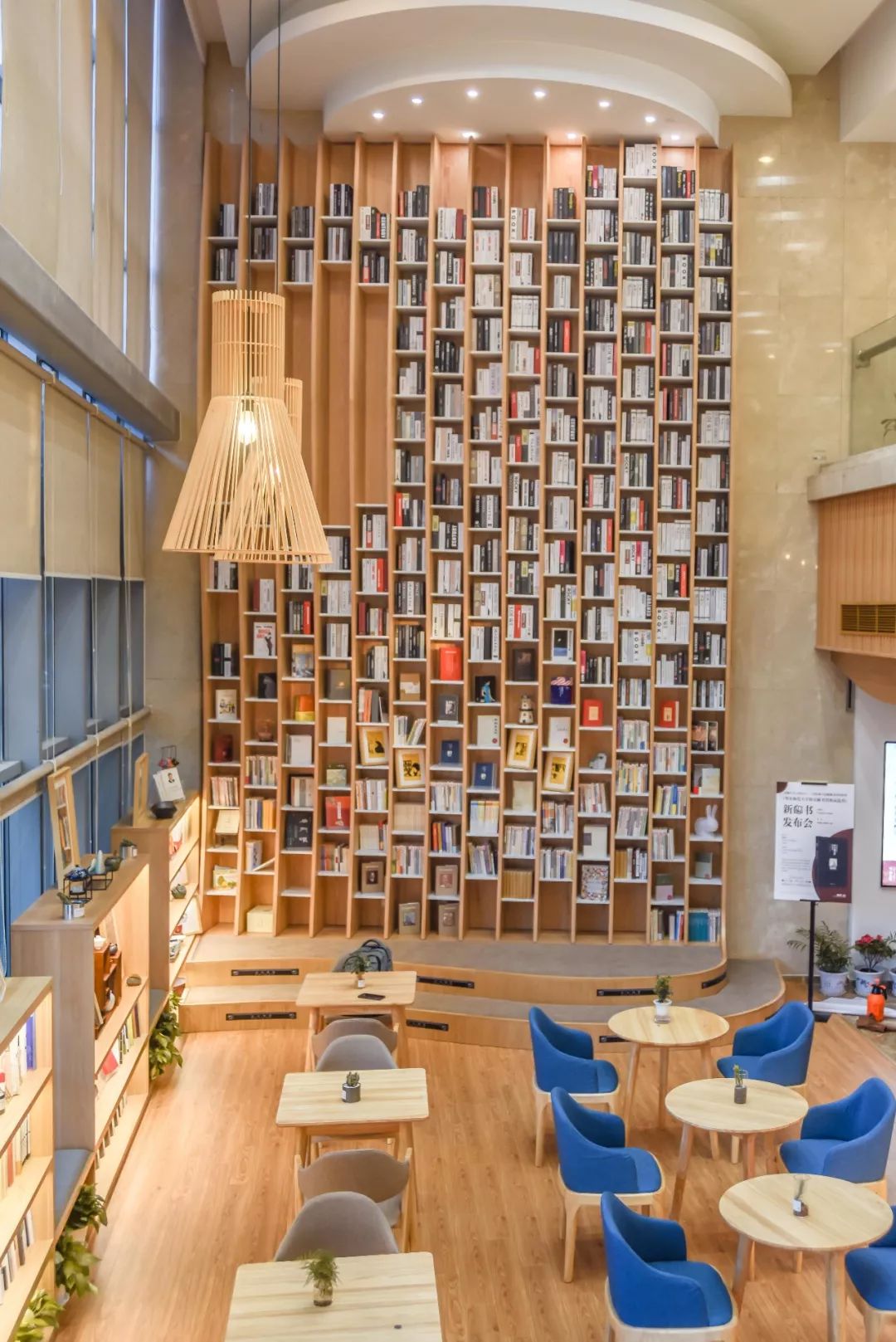 "的造景概念,践行的是教育家苏霍姆林斯基"让每一面墙壁都会说话"的