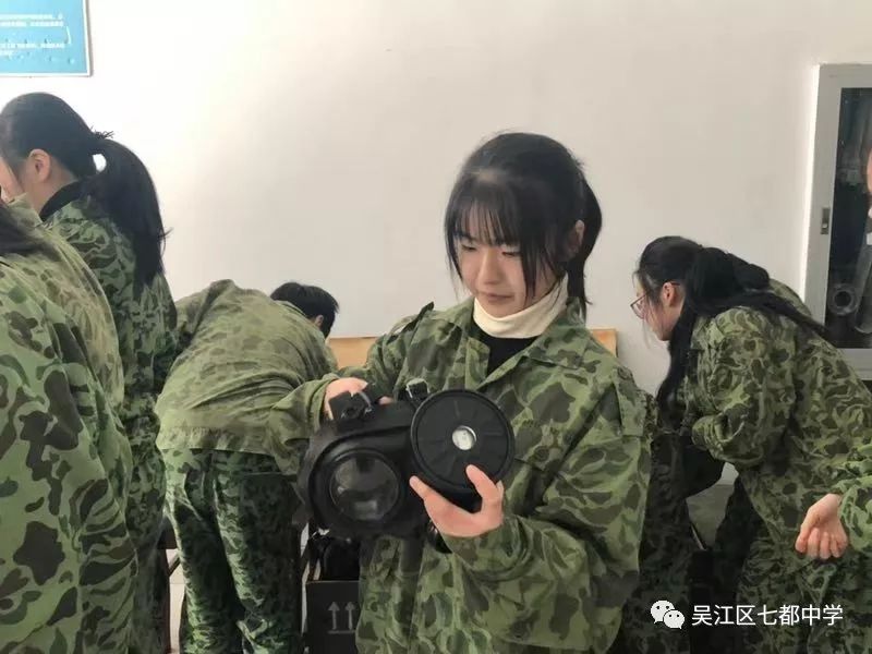 新时代文明实践在七都七都中学开展人防教育及综合实践活动