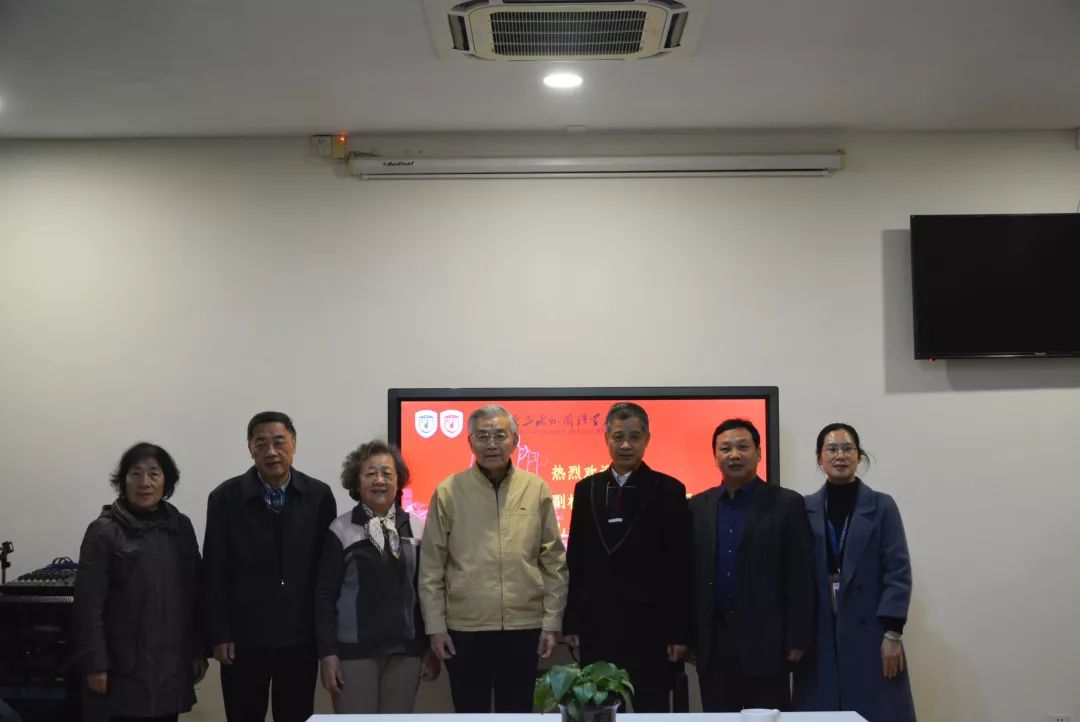 交流合作国内清华大学原常务副校长杨家庆教授夫妇莅临我校指导工作