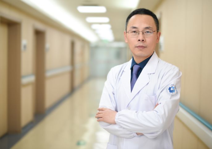 【美丽医师在身边】消化内科——周建波_内镜中心