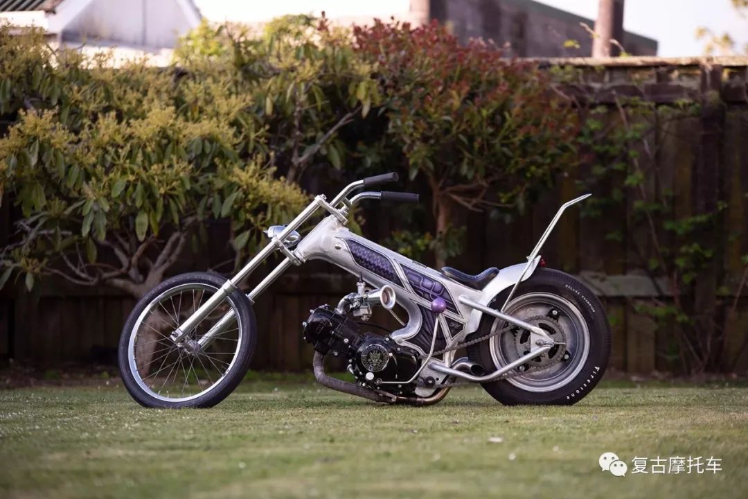 比如它的前叉來自honda ct90,車輪來自bmx自行車等等