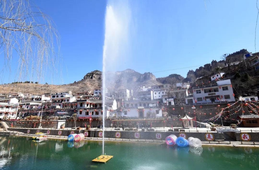 100米呐喊泉 景区人气助阵网红利器_喷泉