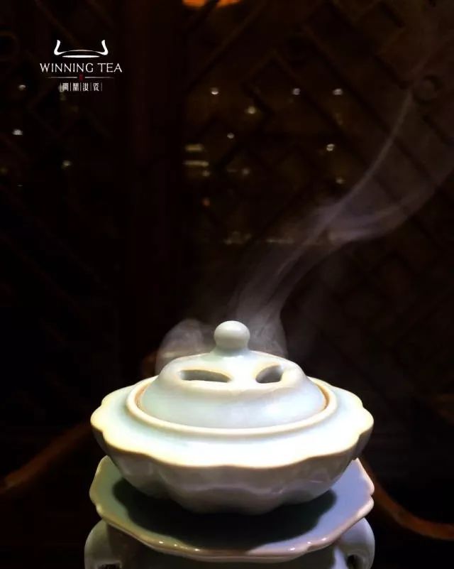 问鼎香炉烟袅中的小资情调