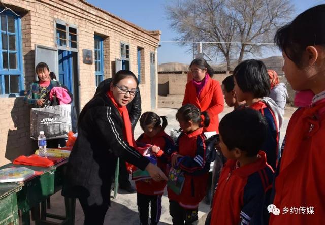 靖远县北滩镇乱腰小学:爱心是每一个人勇担的责任(图17)