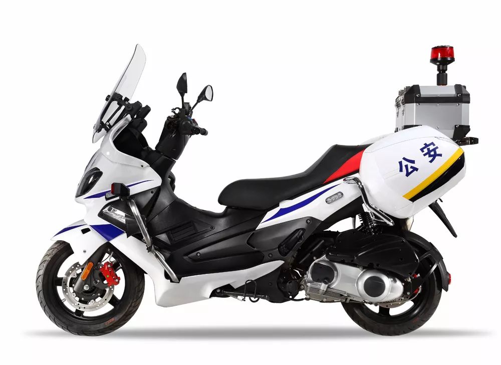 警民携手共创平安宗申比亚乔又一批警用摩托车交付