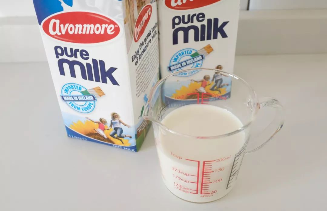 遵循大自然的本来规律的饲养方式,爱尔兰奶牛所产牛奶含有omega3和