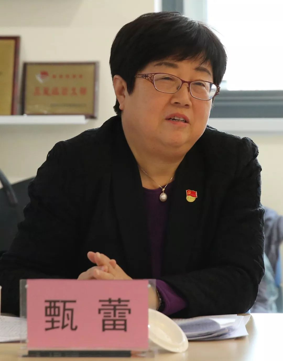 市委巡回指导组副组长张庆伍在讲话中指出,要把主题教育成果运用到