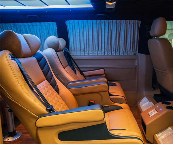 改装后的大众商务车迈特威合正小小的改动提升层次感