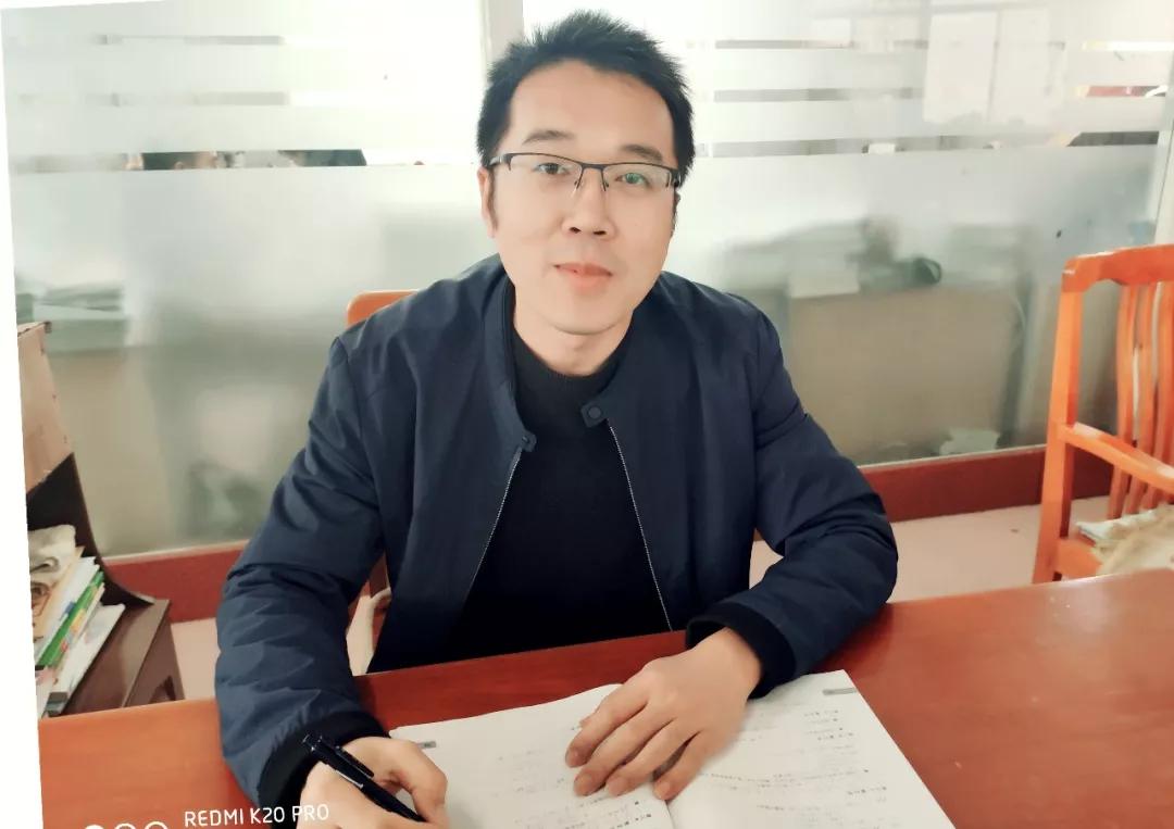 原创临朐县实验中学优秀教师杨海涛:寄情学海十四载,涛声依旧醉春风