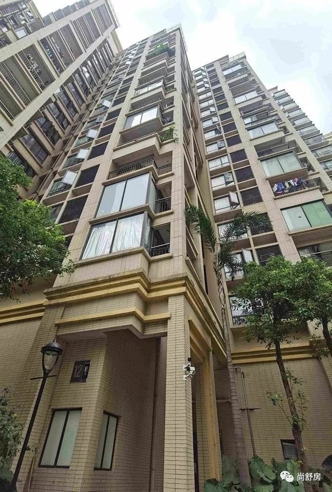 法拍房宝安三房起拍价189万中海西岸华府8324m05