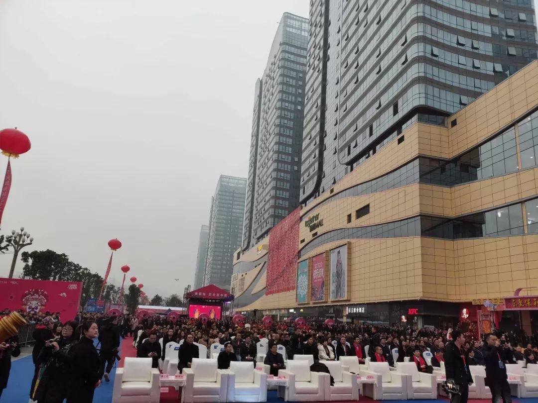 南充保利mall开业盛况直击,全是人人人人人!