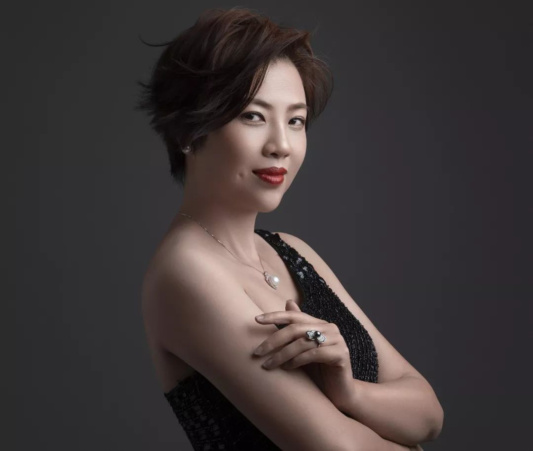 上位草根起家,为创业放弃爱情ceo,40 岁业界女神,公司创始人ada(蔡慧