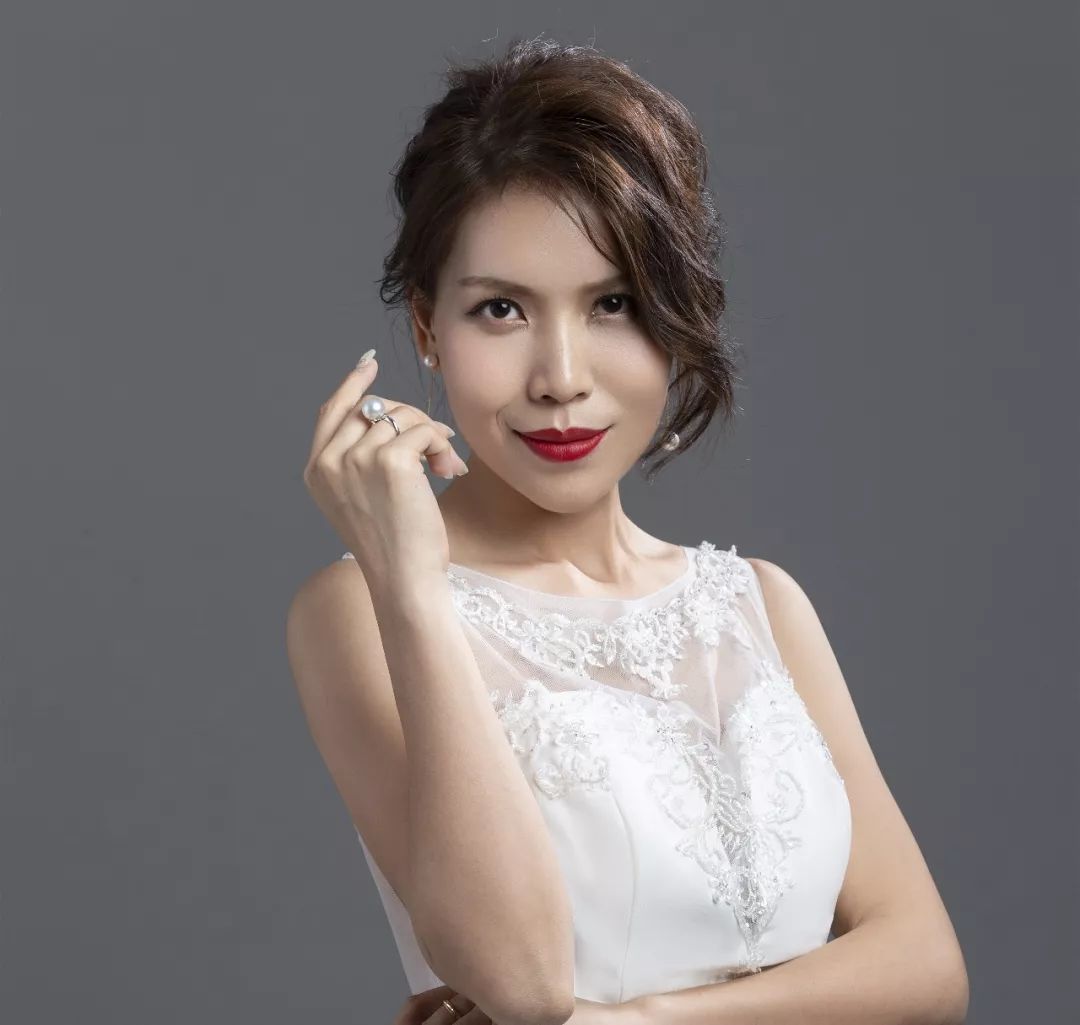 上位草根起家,为创业放弃爱情ceo,40 岁业界女神,公司创始人ada(蔡慧