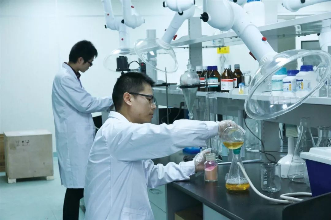 建有基因工程实验室等7个实验室,为入驻的孵化企业提供人才培养,科学