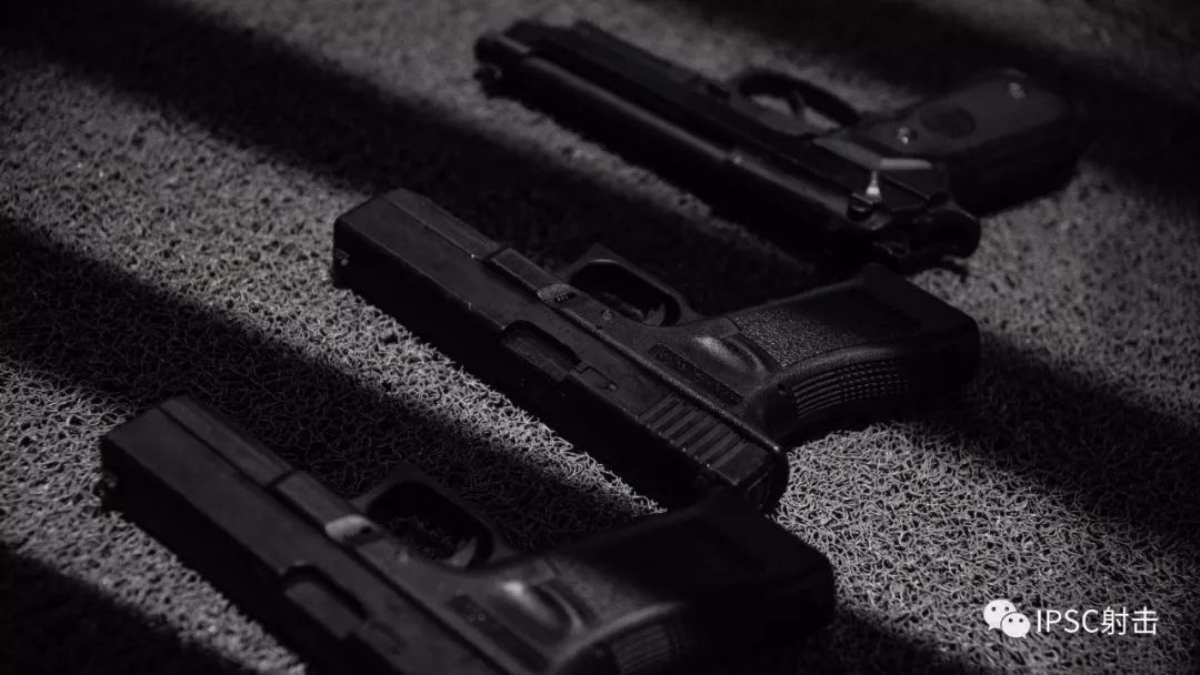 课程使用glock 17/beretta m9a1气动手枪▲ ipsc气枪射手卡(缴纳