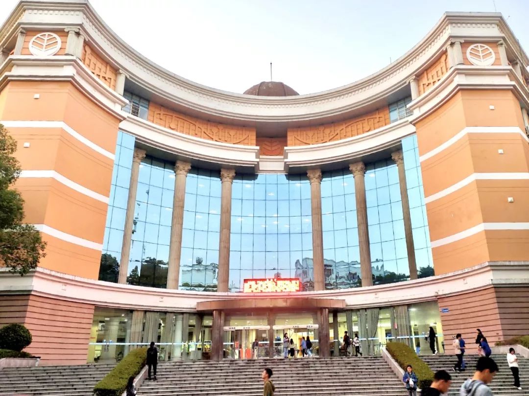 涉外的神秘书园涉外图书馆大揭秘