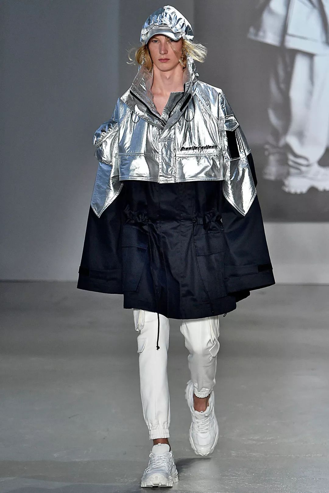 那是你不懂银色的美学!