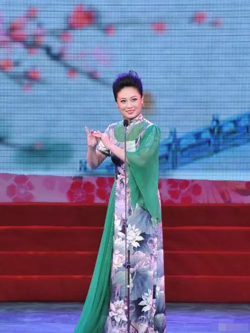 高官孟凡良落马,41岁妻子自缢离世,留下十一岁弱子_姜亦珊