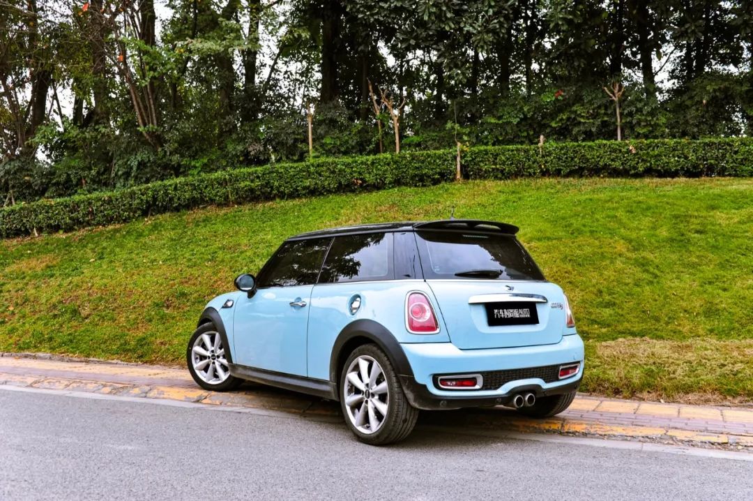 毫不妥协的经典之作重温2011款minicoopers