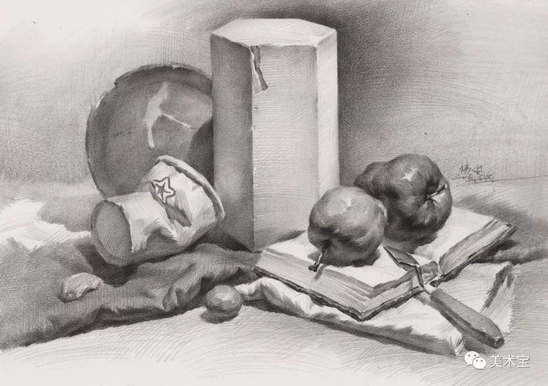 临摹精选丨石膏体为主体物的素描静物组合范画