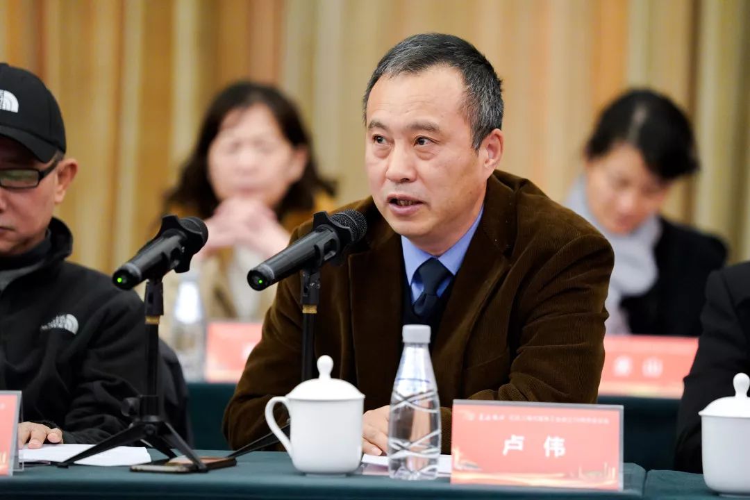 致敬70年61专访加强队伍建设打造健康中国上海市劳模卢伟