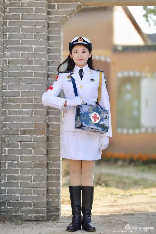 人像摄影值得骄傲的名称一一女兵