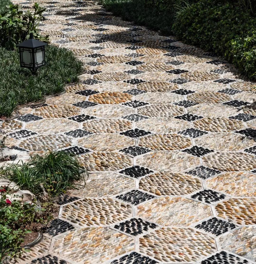 花街铺地实景图再看中式合院样板区的入门庭院,严格按照中式传统文化