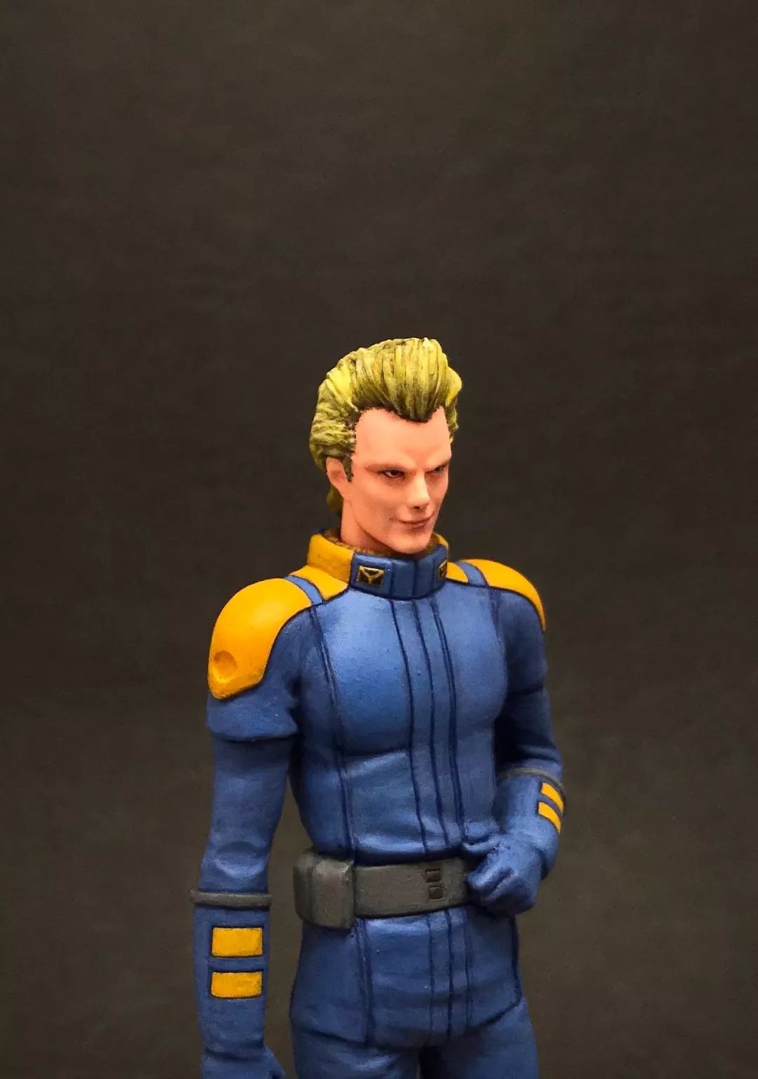 提坦斯的野兽亚赞盖布尔机师涂装