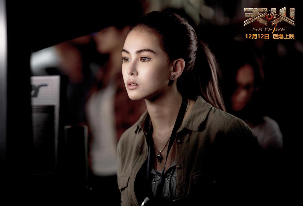 昆凌真是宝藏girl,在《天火》里的演技超乎预期,太酷了