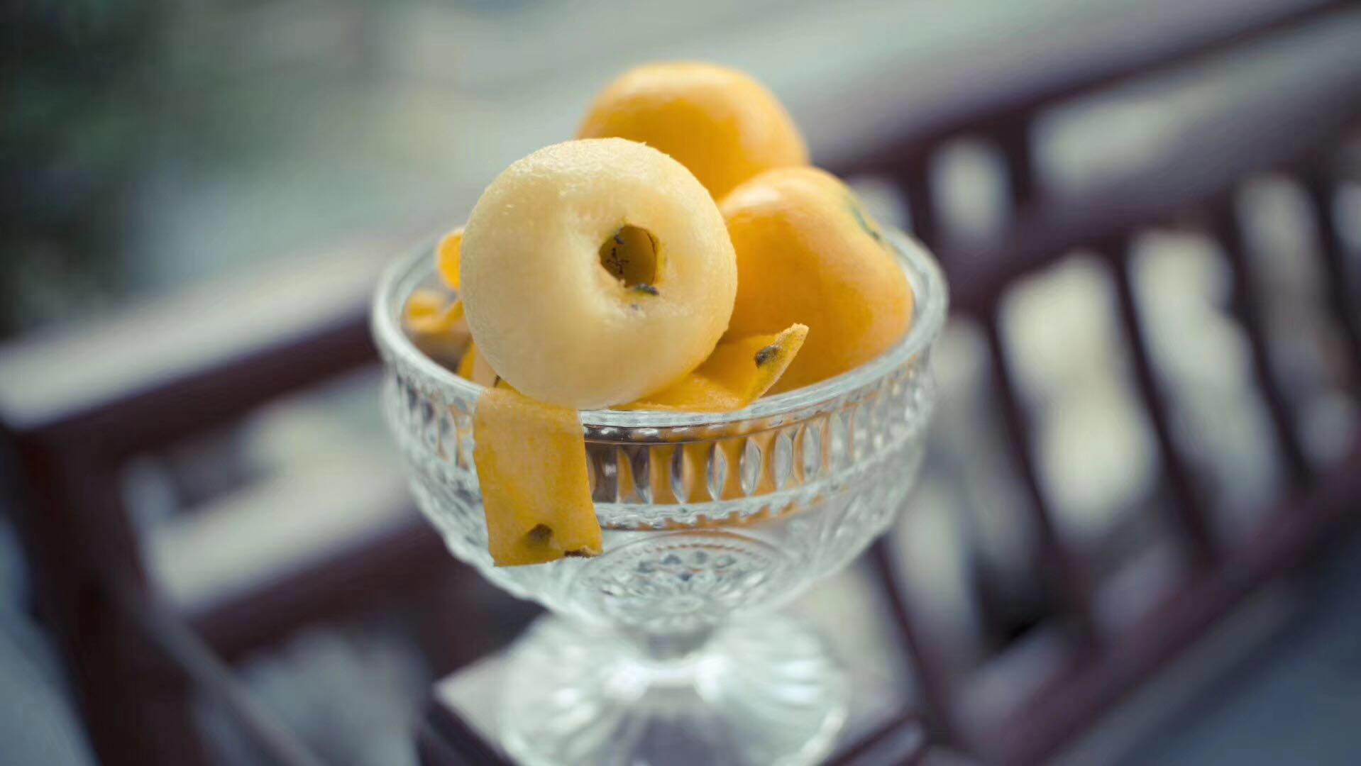 东山白玉枇杷和西山青种枇杷哪个更好吃?白玉和青种枇杷的区别?