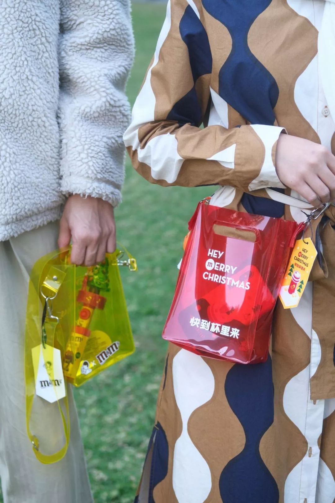 喜茶圣诞热饮已就位m豆快到杯里来