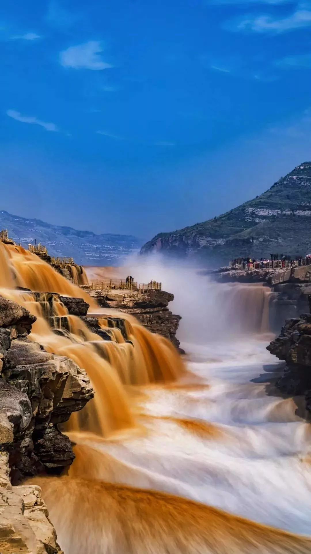 文人笔下的壶口瀑布,镌刻着汹涌澎湃_黄河