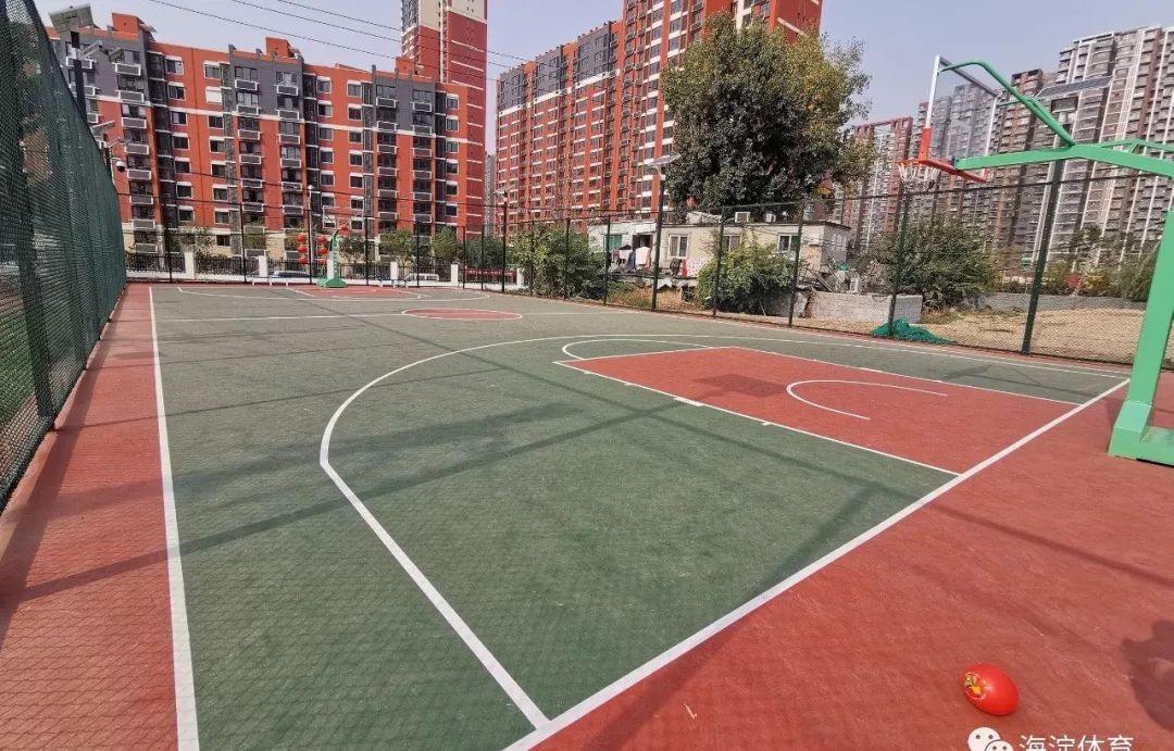 场所重点打造高知人群密集的集中建设了14公里的步道其中在中关村公