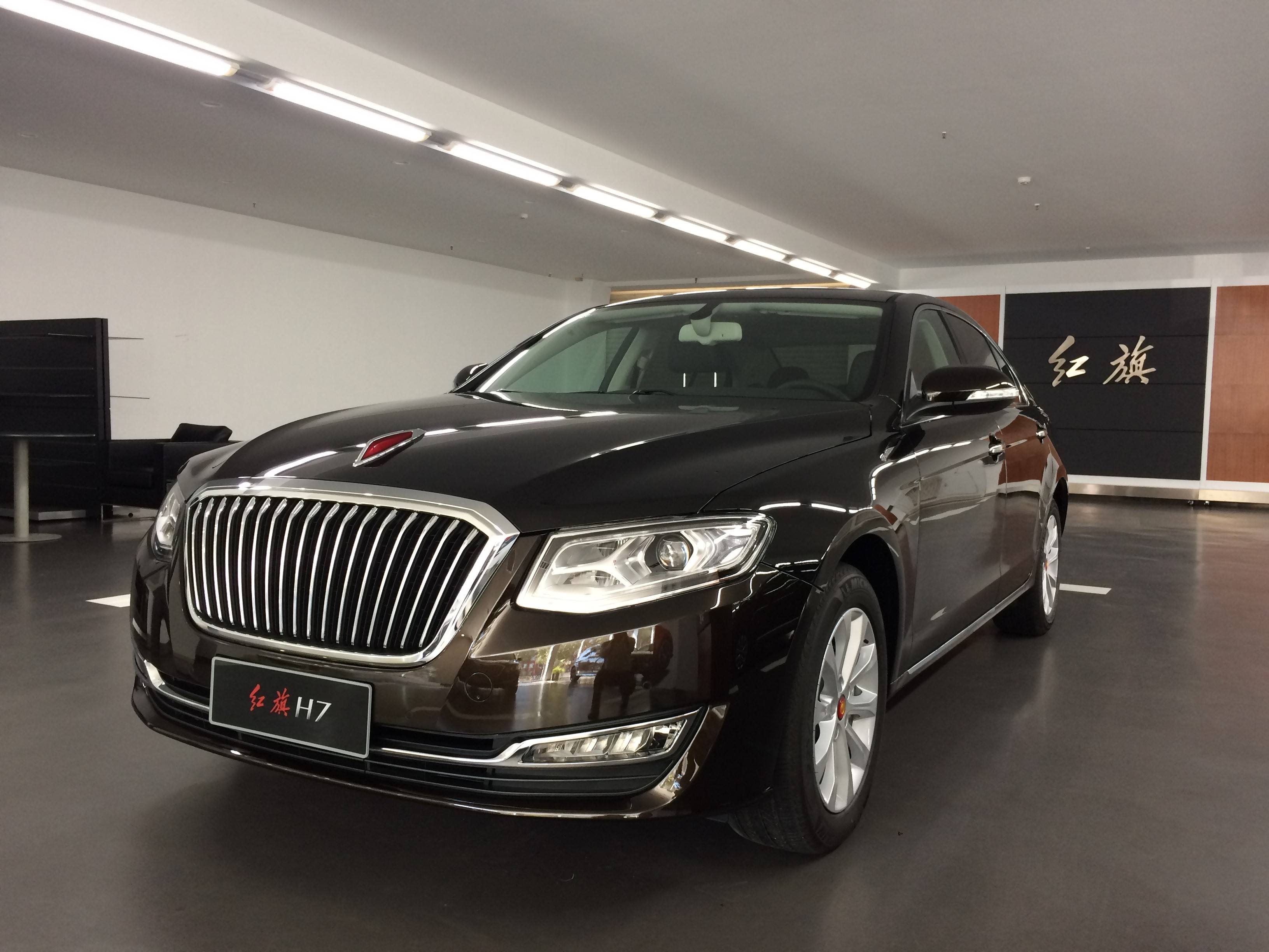 首先,目前一汽红旗旗下的主要车型有l5,h7,h5,hs5,hs7,e-hs3,这中间l5