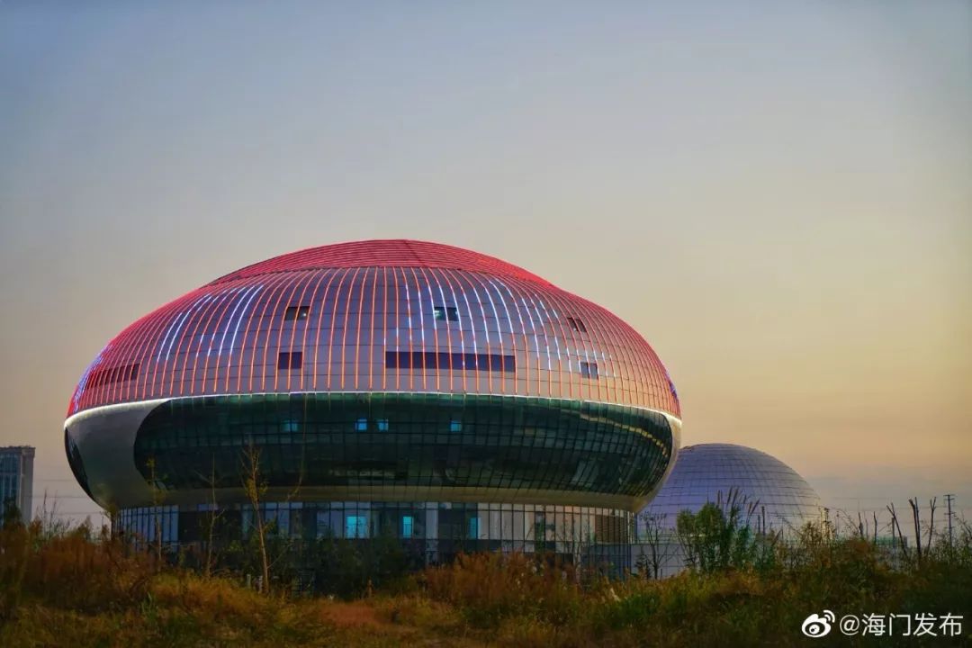 据海门电视台《东洲城事》早前报道,海门市科技馆预计明年5月底开馆试