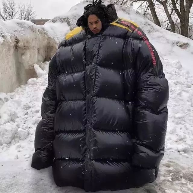 為什麼時裝秀上的衣服經常奇形怪狀不切實際的衣服到底有何用