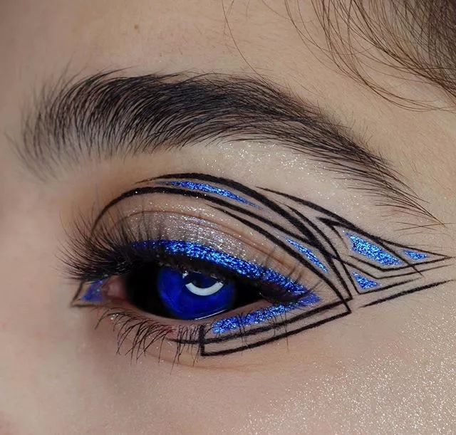 眼妆12月线条感眼妆集锦