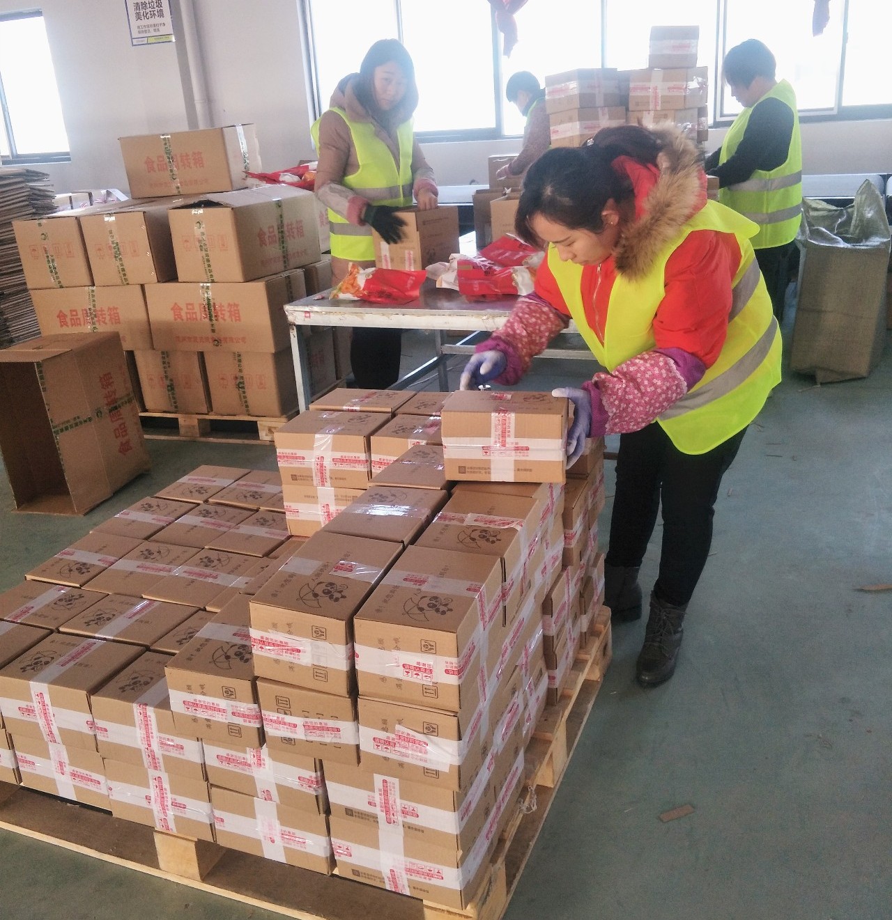 奋战双十二中通云仓科技一战到底把货发冲鸭