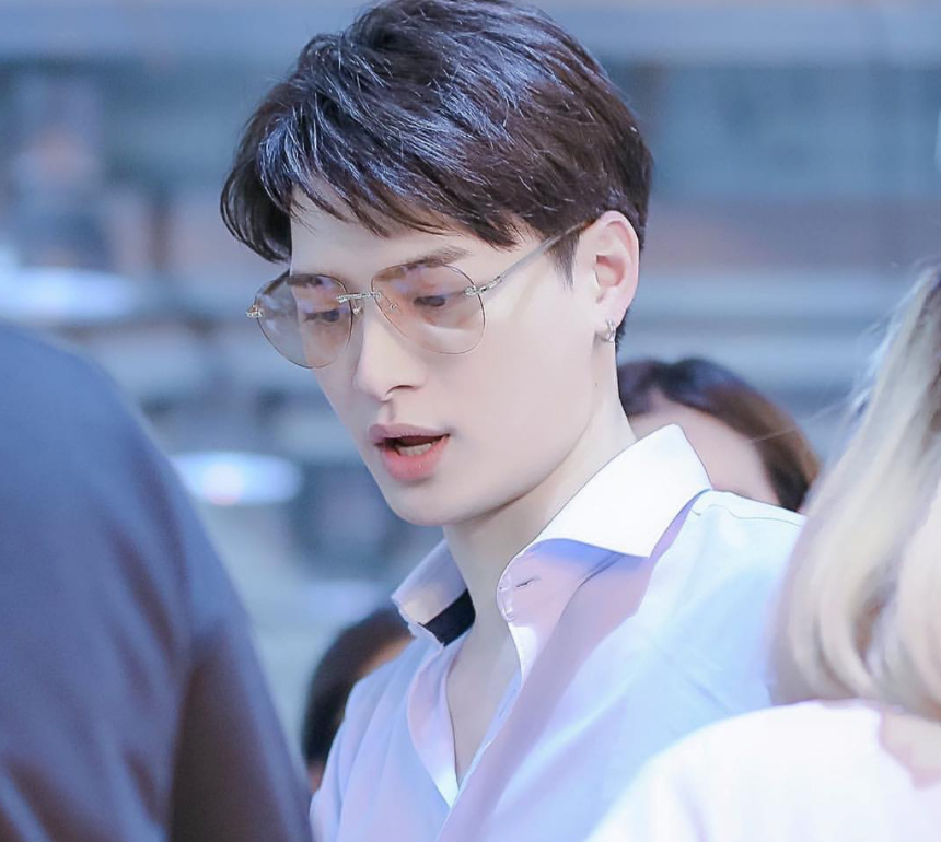 王慧侦参加深圳泰国全明星音乐盛典期待他的精彩表现