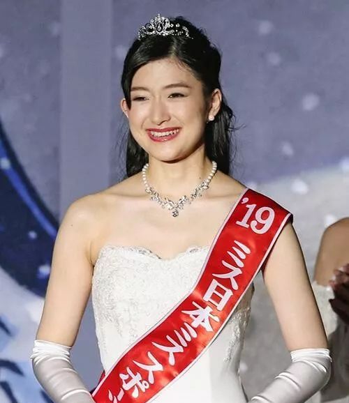 日本选美大赛选手真的美吗网友这样的美大街上都是选美大赛可能不看脸