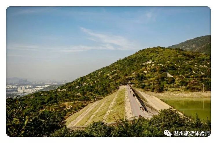 自從有了大羅山健身步道讓徒步登山變得更為便捷,而秋天的大羅山紅楓