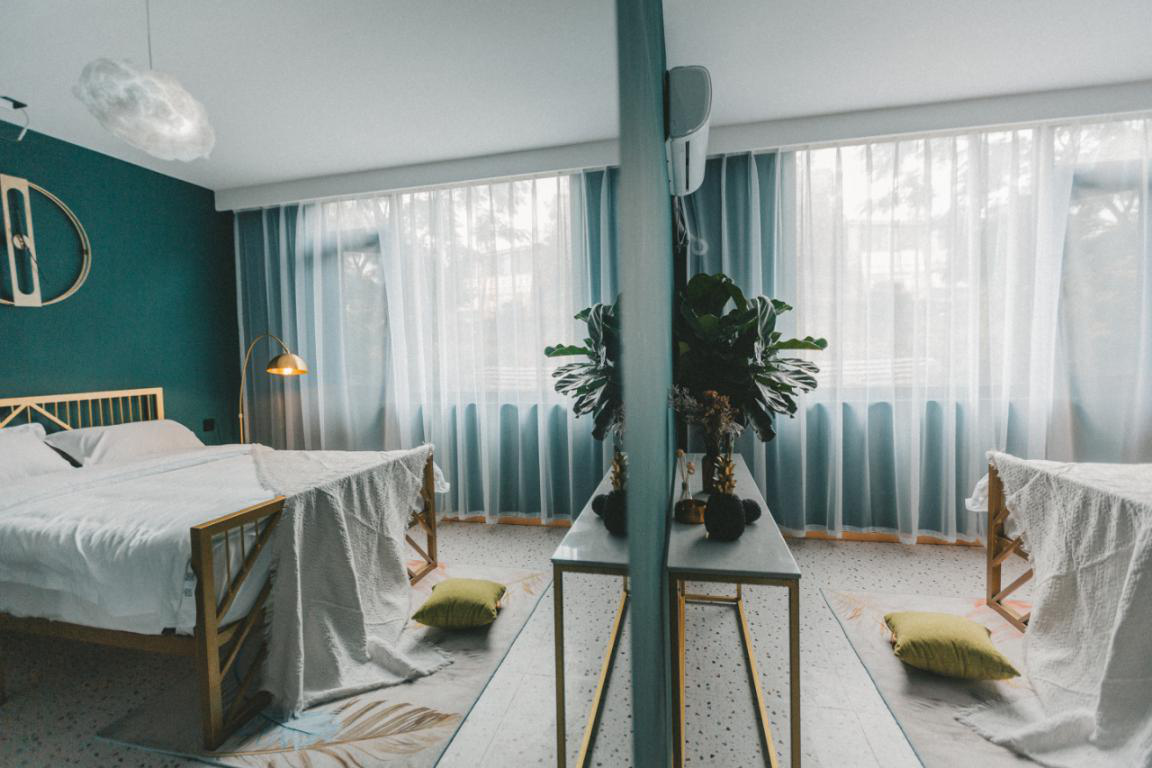 如芸上新东江湖壹息美宿临湖依山的独特ins风