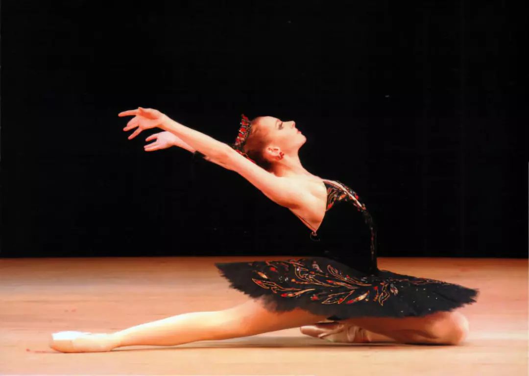 前苏联三大芭蕾舞团之一带来百年纯正的芭蕾传承