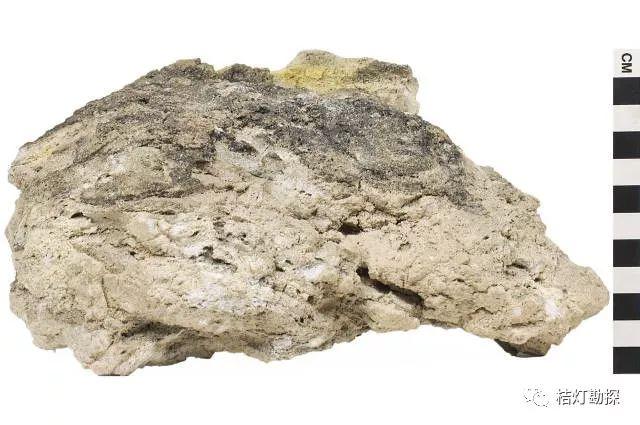 衝擊凝灰角礫岩suevite雲母片巖mica schist片麻岩gneiss片岩schist